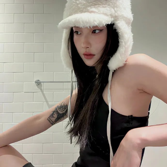 别墅通两界摆摊的我赚了亿点点